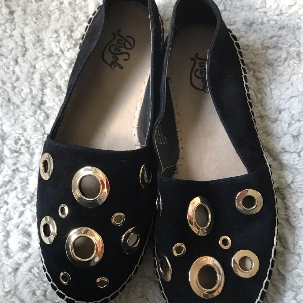Black flats